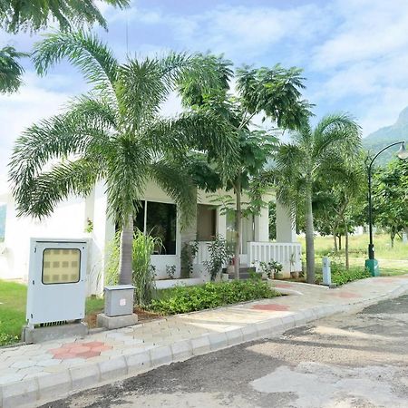 Oyo 24200 Bahri Beautiful Country Hotell Ayyampālaiyam Eksteriør bilde