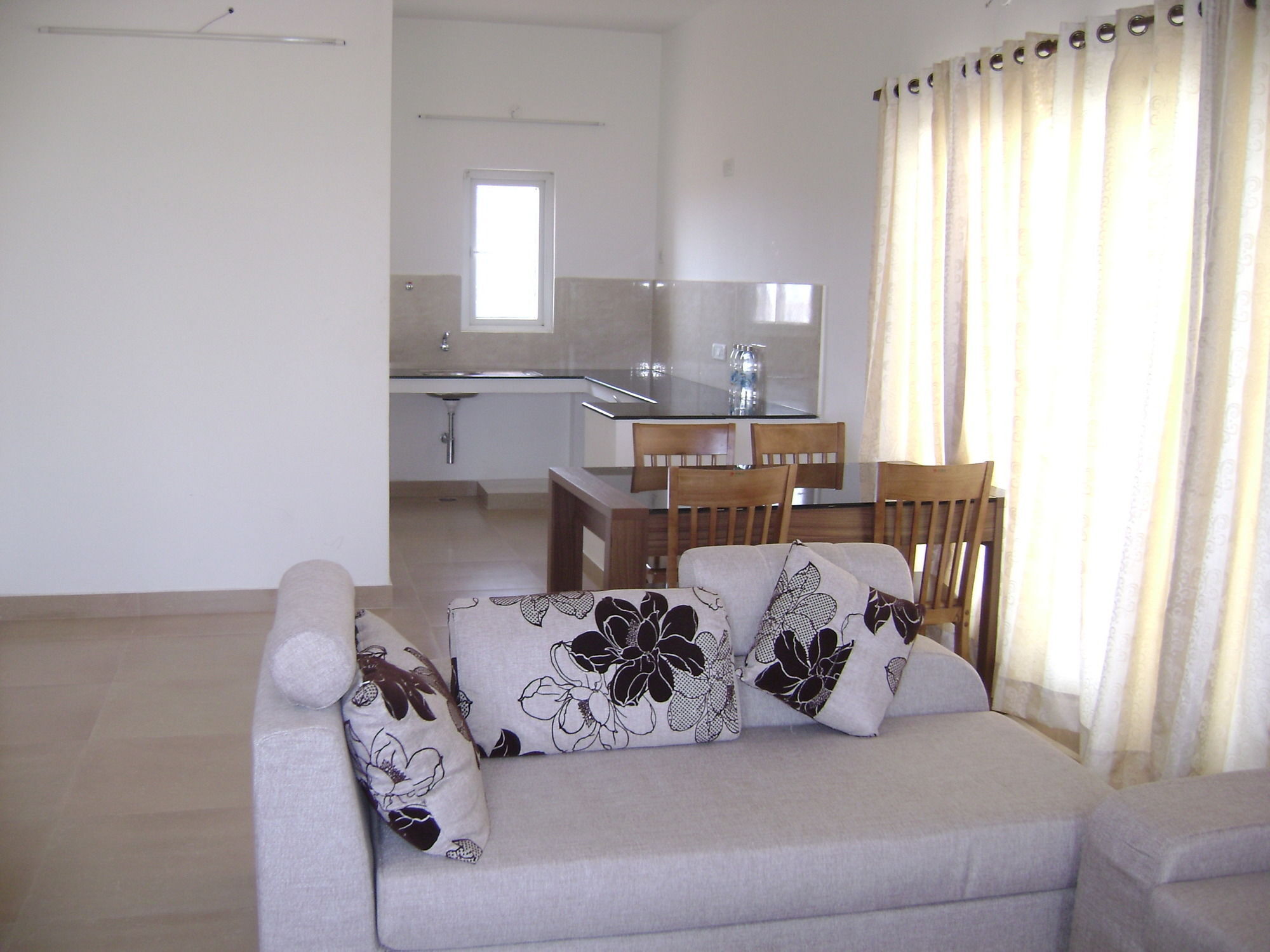 Oyo 24200 Bahri Beautiful Country Hotell Ayyampālaiyam Eksteriør bilde