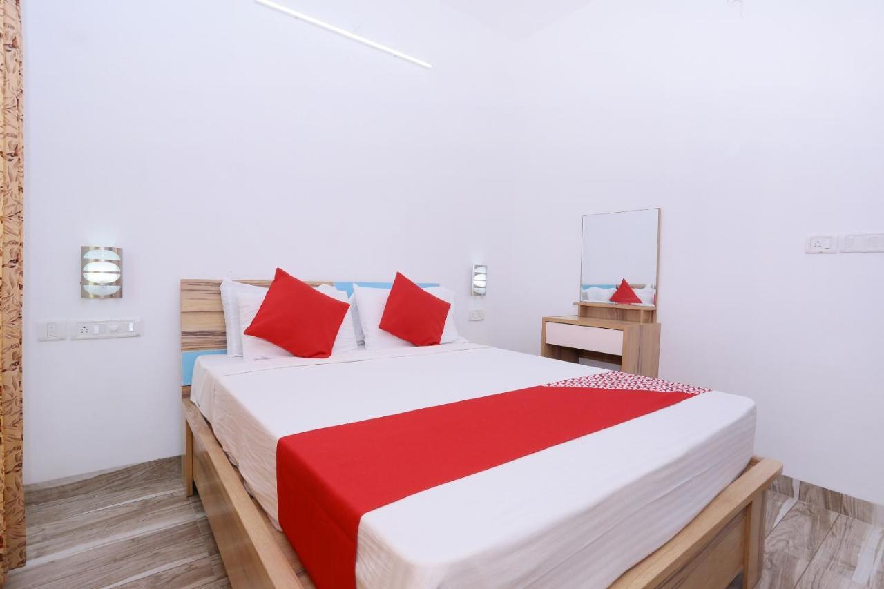 Oyo 24200 Bahri Beautiful Country Hotell Ayyampālaiyam Eksteriør bilde