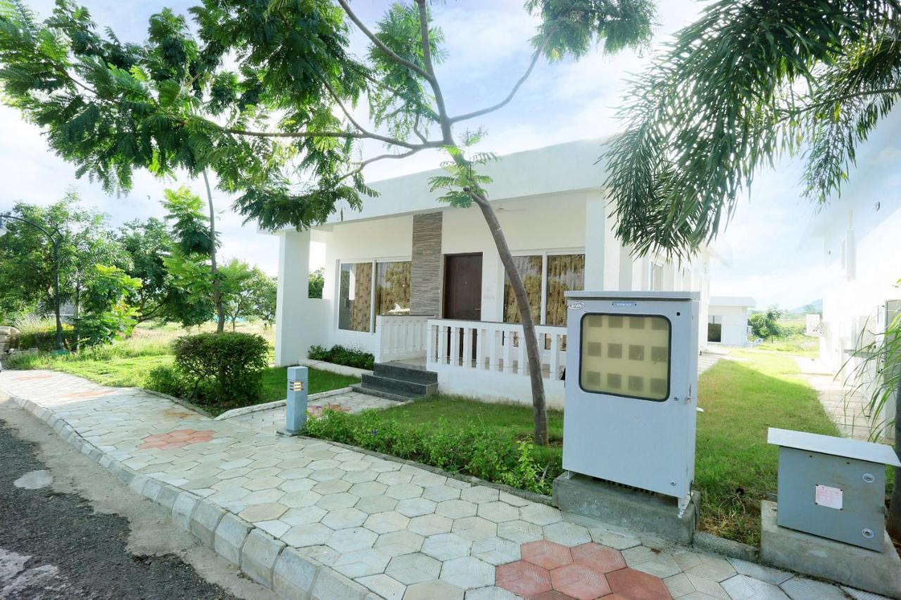 Oyo 24200 Bahri Beautiful Country Hotell Ayyampālaiyam Eksteriør bilde