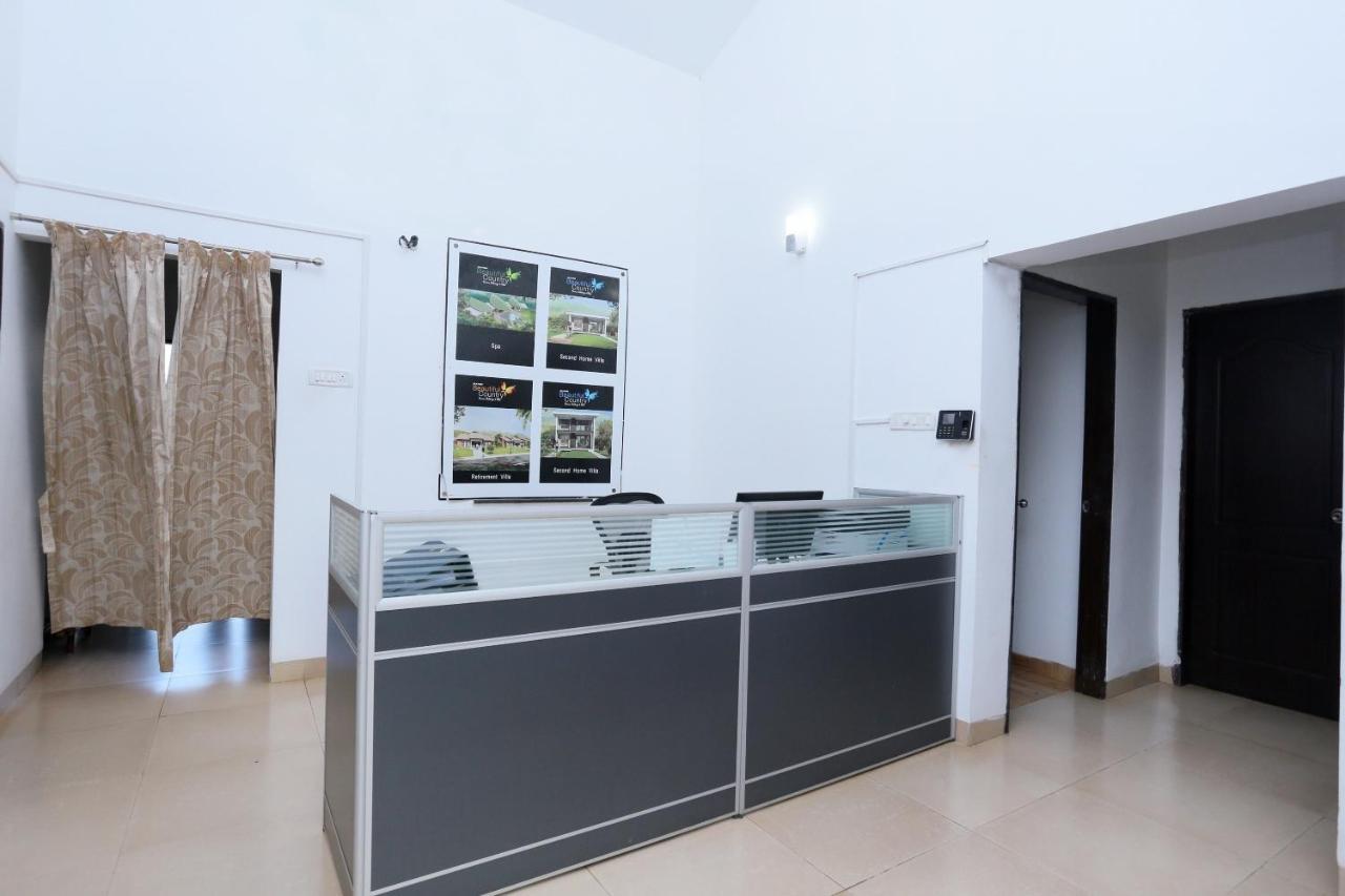 Oyo 24200 Bahri Beautiful Country Hotell Ayyampālaiyam Eksteriør bilde