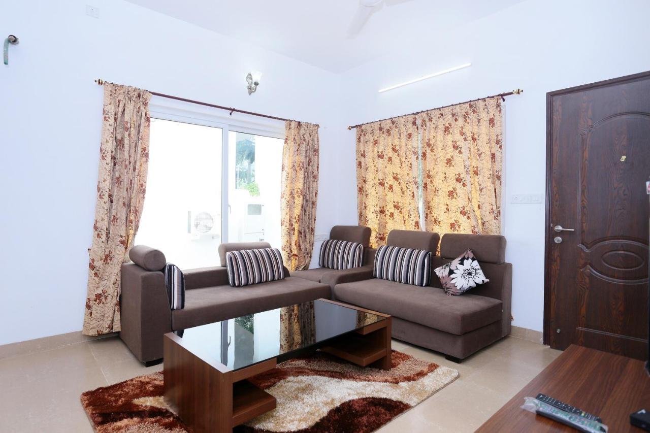 Oyo 24200 Bahri Beautiful Country Hotell Ayyampālaiyam Eksteriør bilde