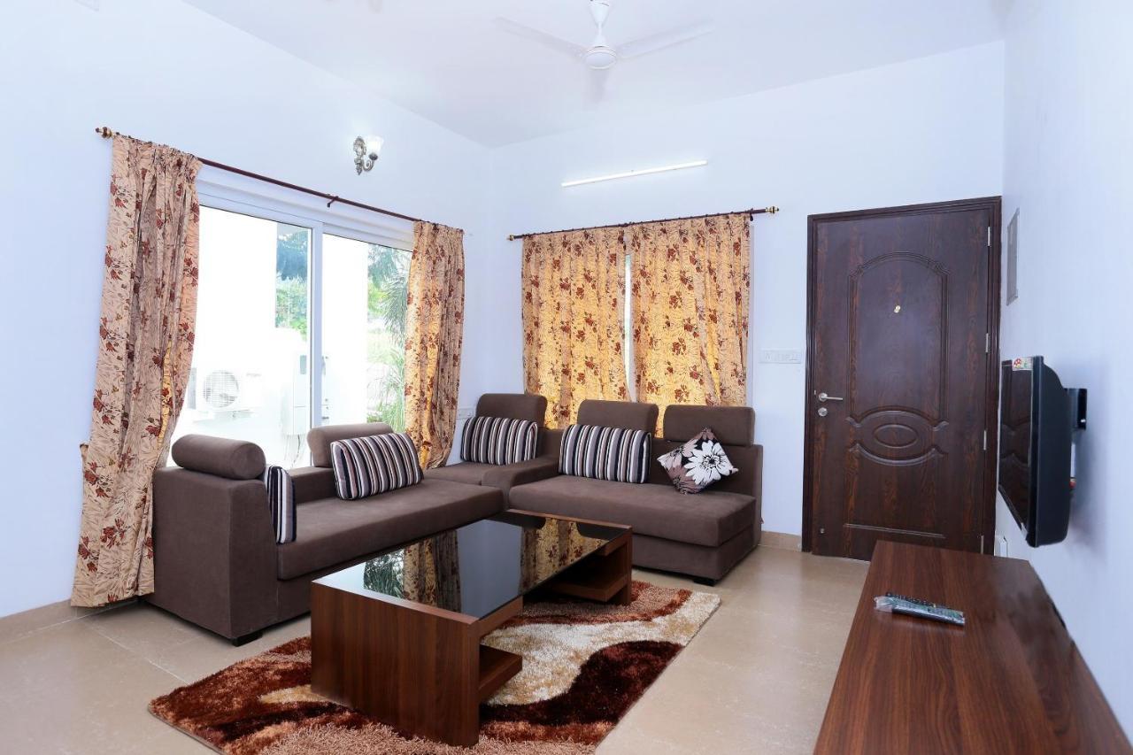 Oyo 24200 Bahri Beautiful Country Hotell Ayyampālaiyam Eksteriør bilde