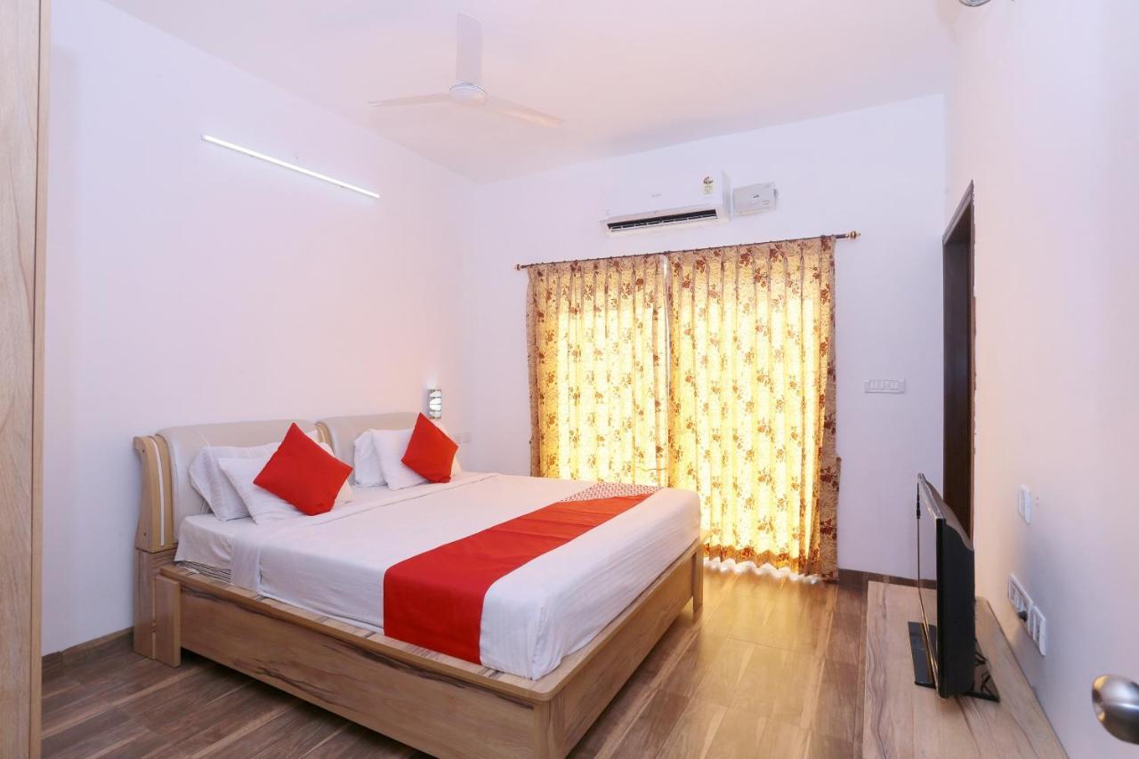 Oyo 24200 Bahri Beautiful Country Hotell Ayyampālaiyam Eksteriør bilde